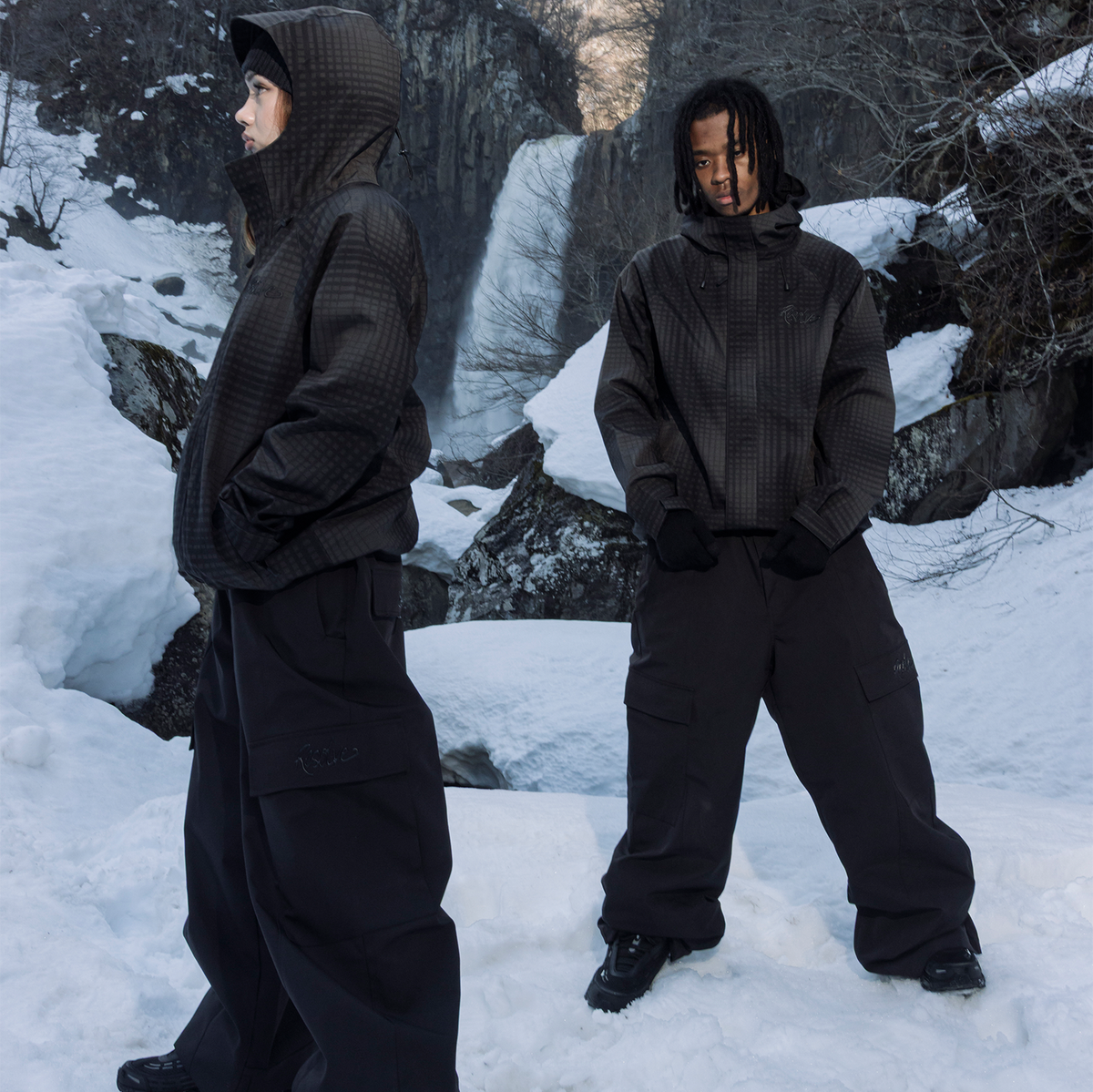 Sprinter Baggy Cargo Snowpants (Black)